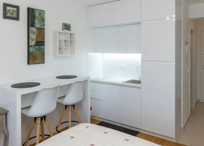 Teny With Balcony And Private Parking Apartamento *