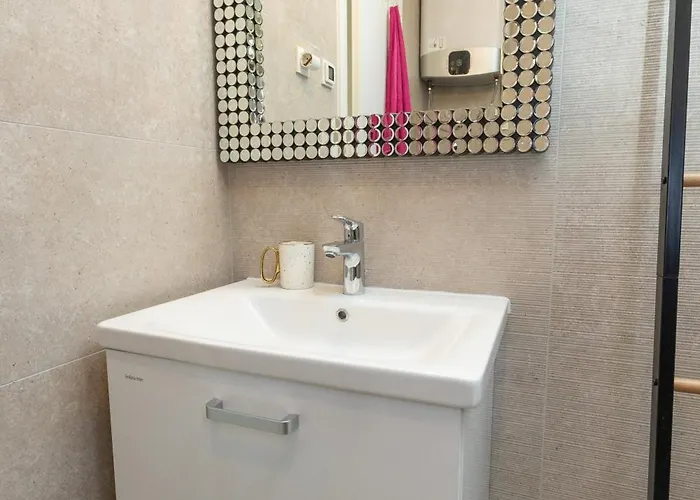 Apartamento Teny With Balcony And Private Parking *