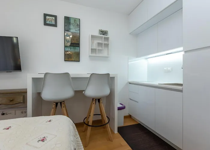 Teny With Balcony And Private Parking * Zadar