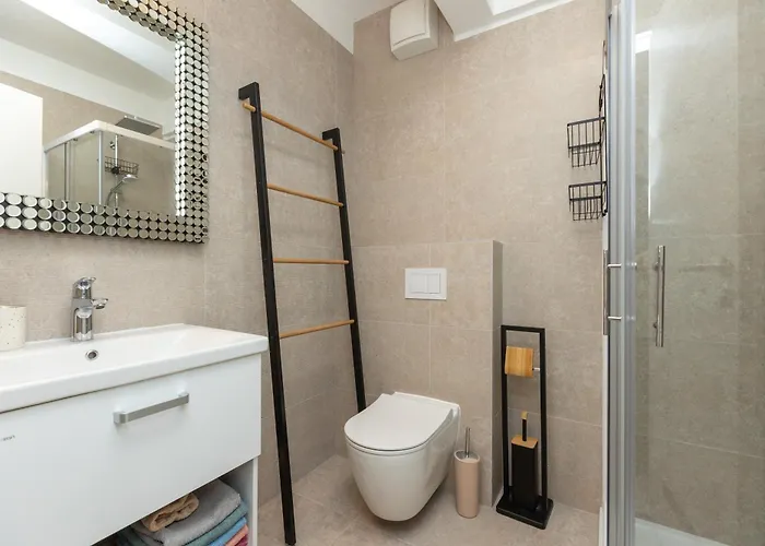 Teny With Balcony And Private Parking Apartamento *