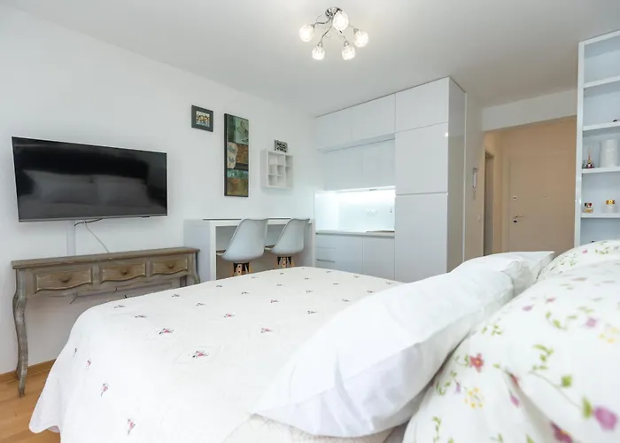 Apartamento Teny With Balcony And Private Parking *